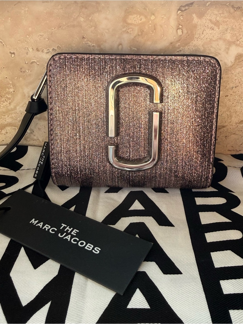 NWT Marc Jacobs The Snapshot Glitter Mini Compact Wallet Pink Silver